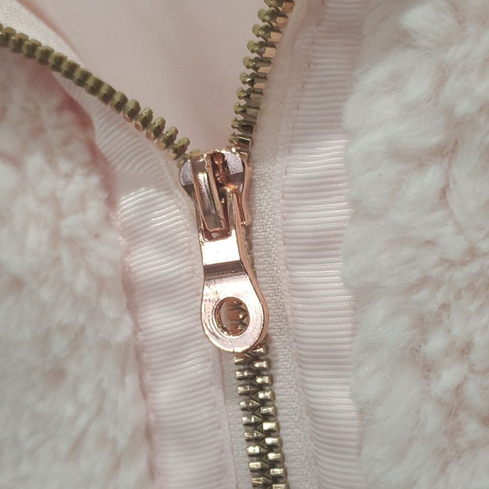 Fuda Womans  Pink Furry Full Zip Jacket Extremely soft, Rose Gold Hardware,  MED - Picture 7 of 7